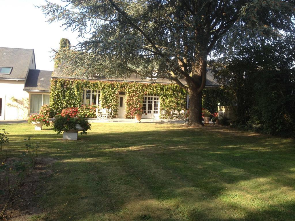 Le Petit Pont Hotell Moncé-en-Belin Exteriör bild