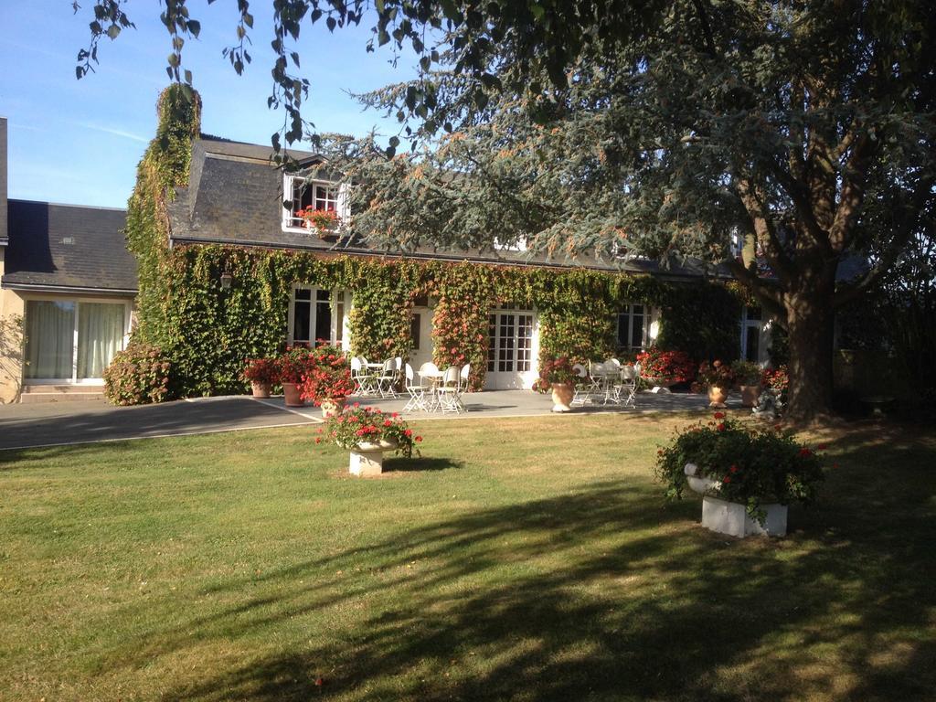 Le Petit Pont Hotell Moncé-en-Belin Exteriör bild